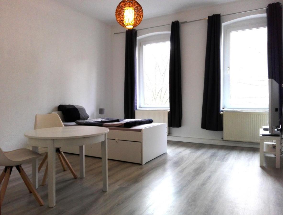 Monteurwohnung Bei Nina Zeitz Exterior photo